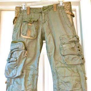 Ralph Lauren rugged cargo pants.  So cute!
